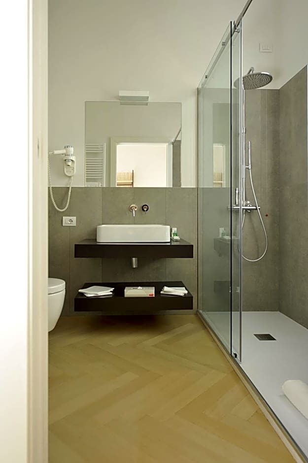 Bergamo Inn 43