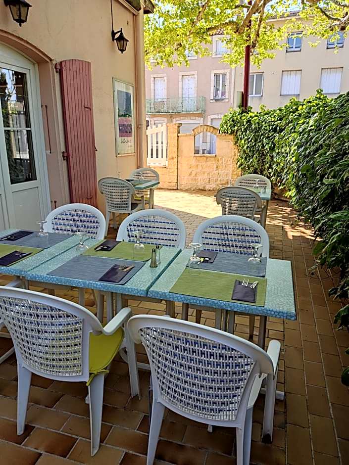 Logis Hotel Des Voyageurs Restaurant La Bonne Tabl'Hay