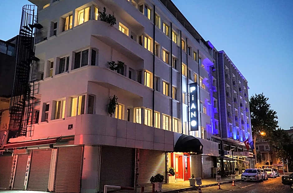 Piano Hotel