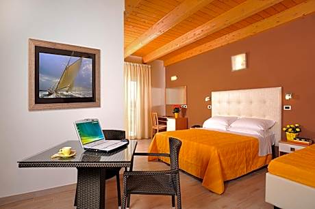 Hotel Favorita Easy Stay B&B
