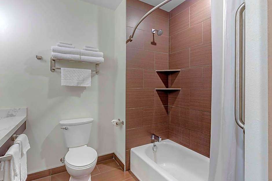 Best Western Plus Peppertree Nampa Civic Center Inn