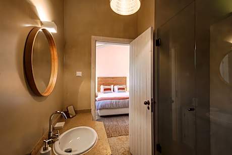 3 BEDROOM VILLA WITH SEA VIEW