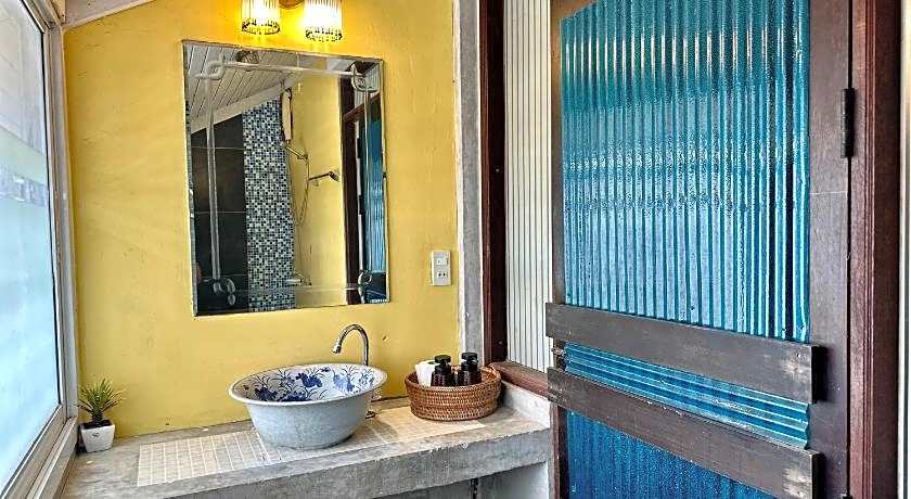 Tony's Place Beds & Breakfast