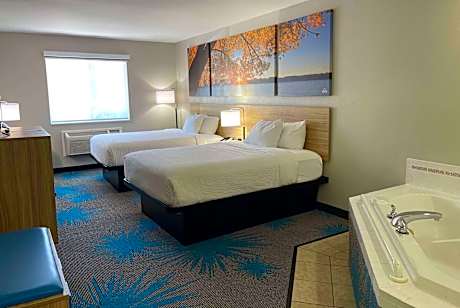 Suite with Two Queen Beds - Mobility Access/Non-Smoking
