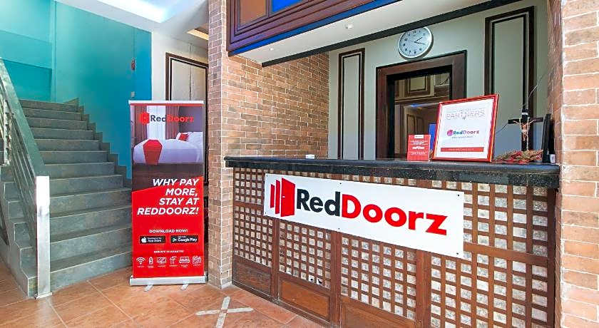 RedDoorz @ Isabelita Hotel Tugegarao