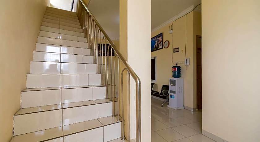 RedDoorz @ Jalan Kolonel Haji Burlian Palembang 2