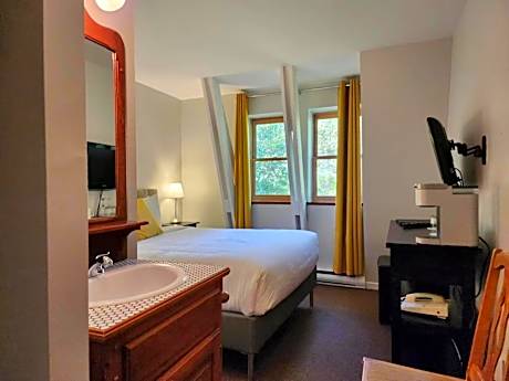 Small Double Room