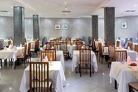 Houda Yasmine Marina & Spa