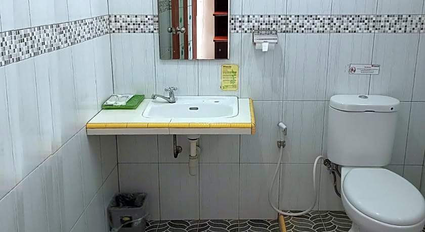 Urbanview Hotel Yasminstar Muntok by RedDoorz