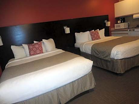 Queen Studio with Two Queen Beds - Non-Smoking