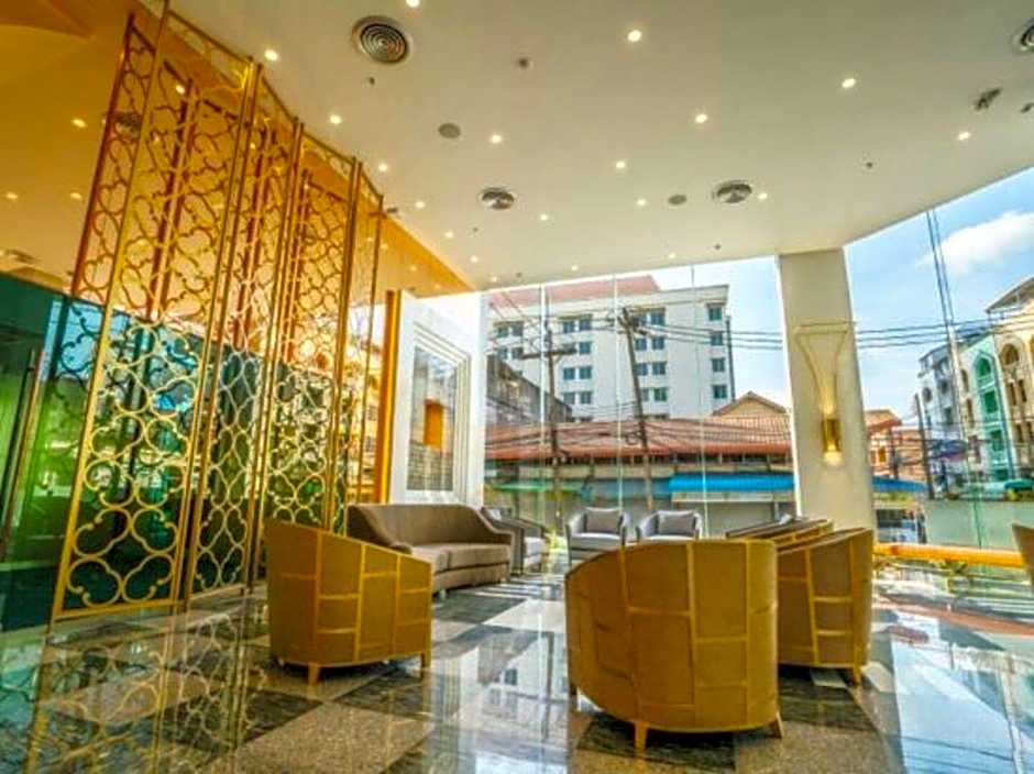 New Season Square Hotel