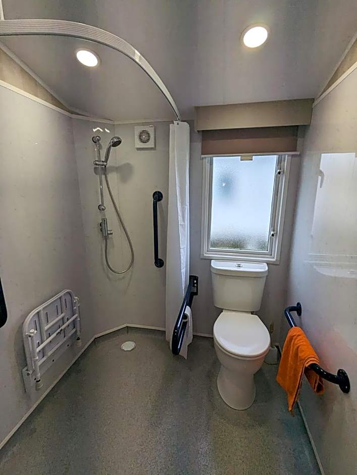 ACCESSIBLE FRIENDLY MODERN Family Caravan Littlesea Haven Weymouth