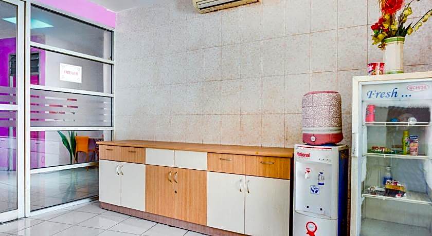 SPOT ON 2214 Wisma Jampea