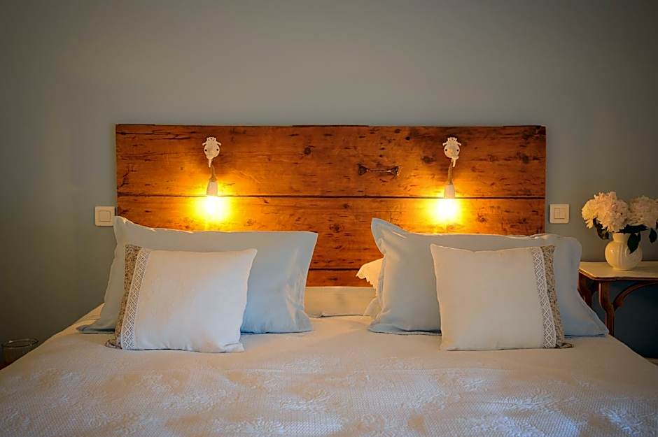 CHAMBRES D'HÔTES L'Oréliane en Provence Adults Only
