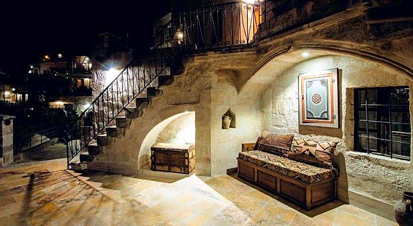 Sultan Cave Suites