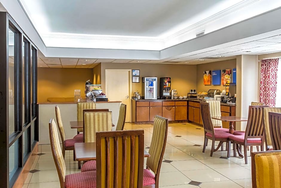 Comfort Inn & Suites Thomson