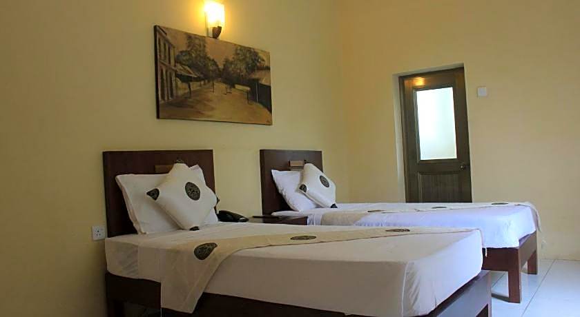 Grand 7 Hotel Thalawathugoda