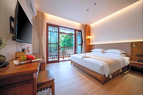 Riverfront King Room