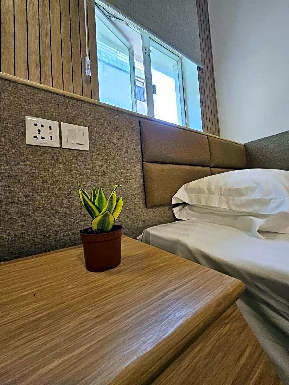 Man Va Hotel