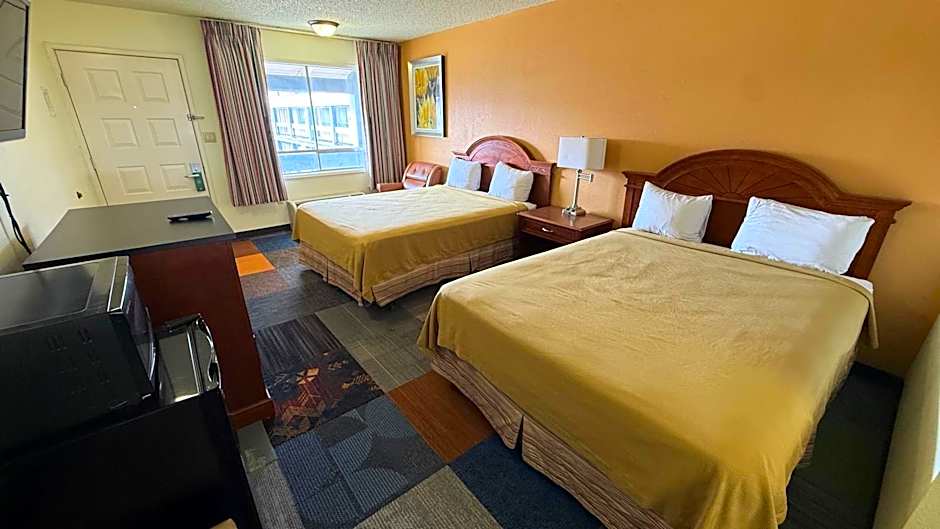 Photo 1 of 7 of 2 Queen Beds