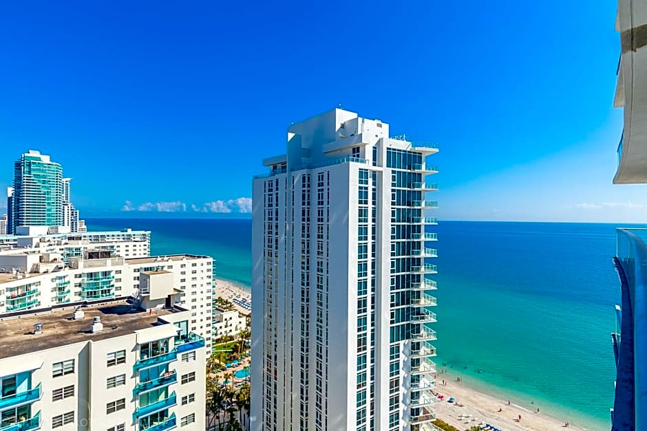 Hyde Beach Condos By Ammos Vr