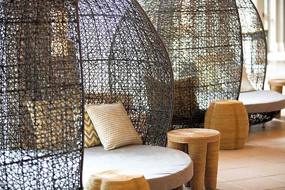 Renaissance by Marriott Tampa International Plaza Hotel