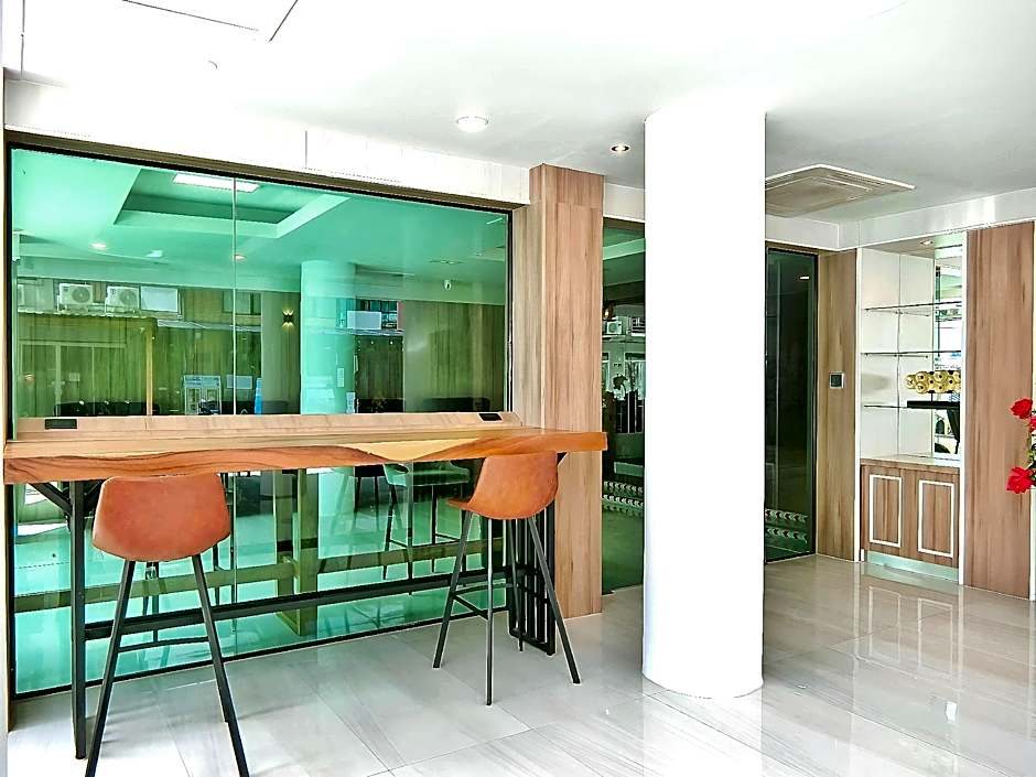 Sira Boutique - Newly renovated