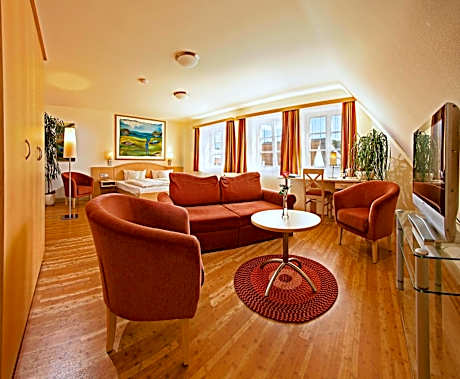 Junior Suite with Garden View