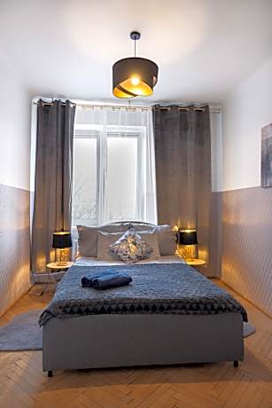 Standard Double Room with Shared Bathroom