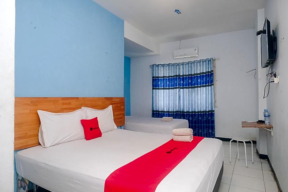 RedDoorz @ Jalan Brigjend Katamso Medan 2