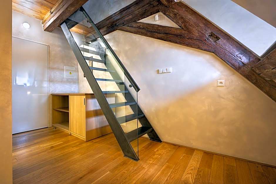 Photo 1 of 9 of Attic