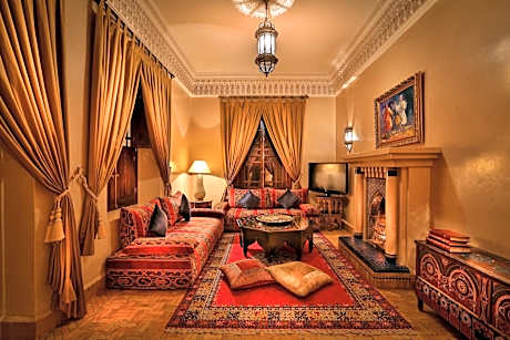 Senior Suite