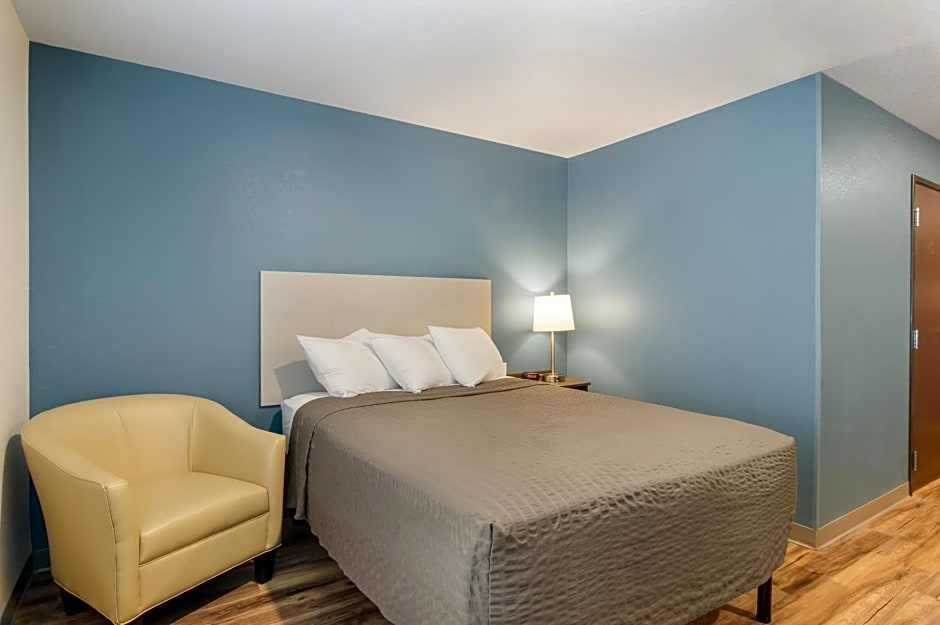 WoodSpring Suites Thornton-North Denver