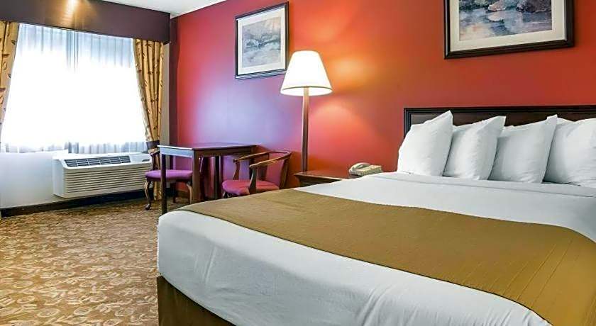 Quality Inn & Suites Minden