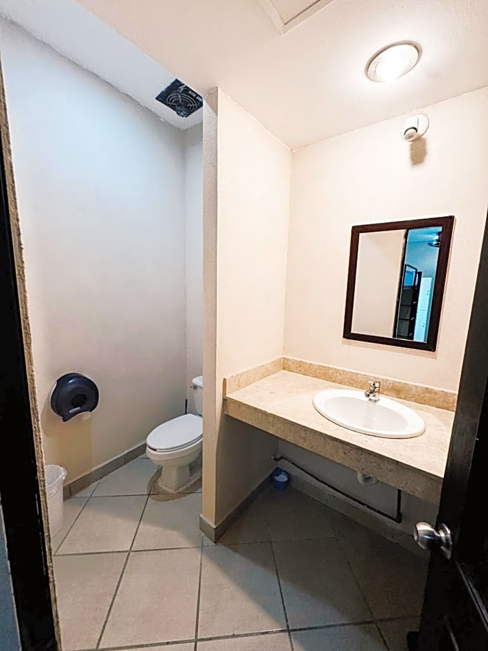 3B Wellness Hotel & Hostel Adults Only