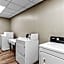 Hampton Inn & Suites Scottsburg