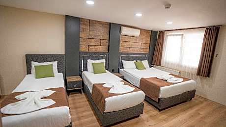 Bes Kisilik Deluxe Suit