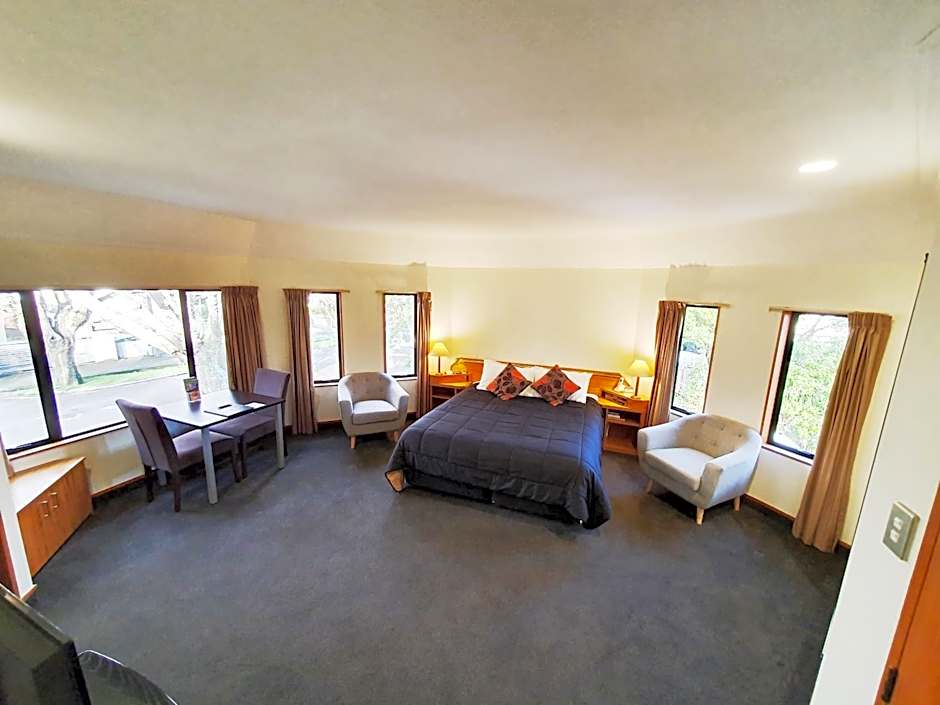 Fitzherbert Castle Motel