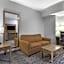 Quality Inn & Suites I-35 E/Walnut Hill