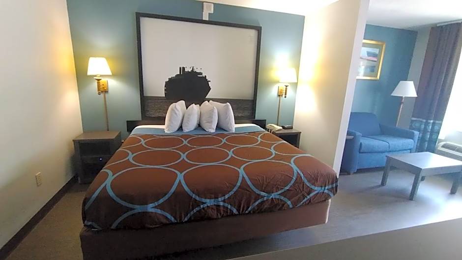 Super 8 by Wyndham Dania/Fort Lauderdale Arpt