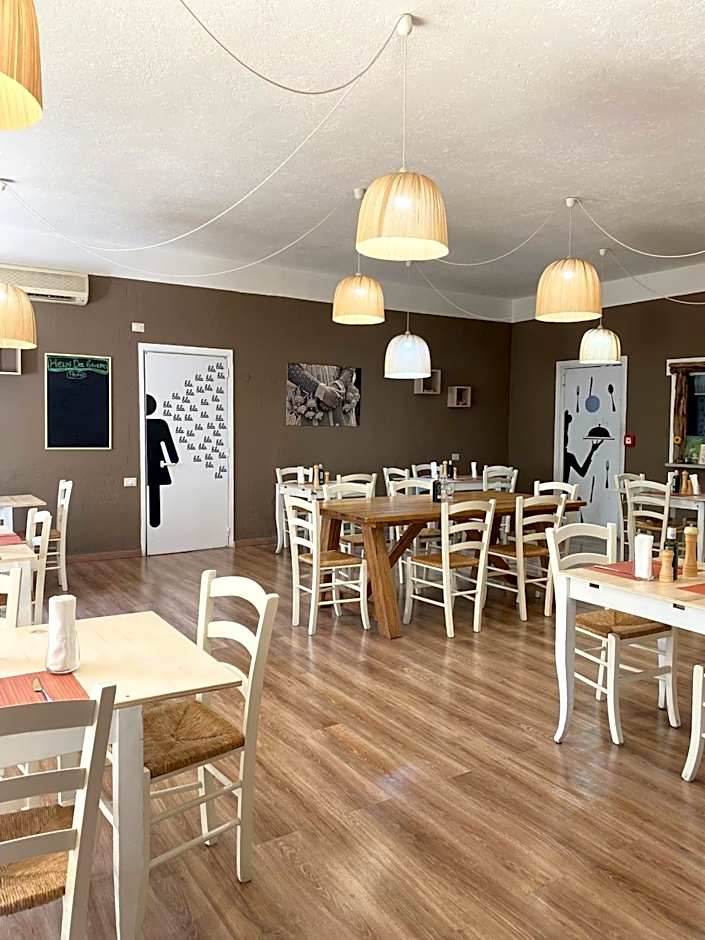 Green Gallery Hotel and Restaurant