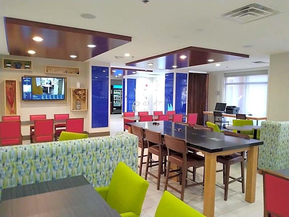 Holiday Inn Express Hotel & Suites Albuquerque Midtown By IHG