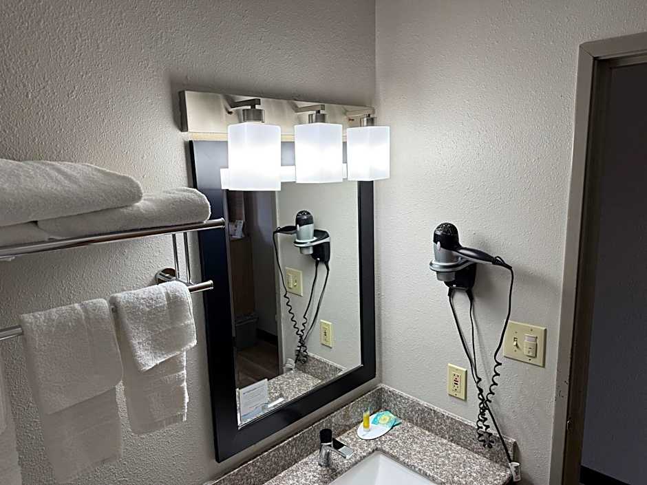 Days Inn by Wyndham Muncie -Ball State University