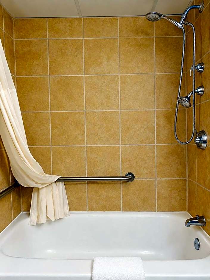 Travel Inn - Watertown NY