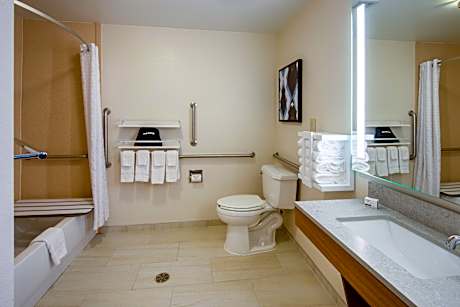 2 Dbl Studio Ste Comm Mobil Access Tub