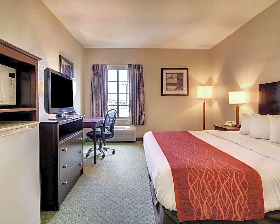 Columbia Inn & Suites