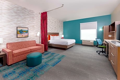 King Studio Suite with Accessible Tub - Mobility Access
