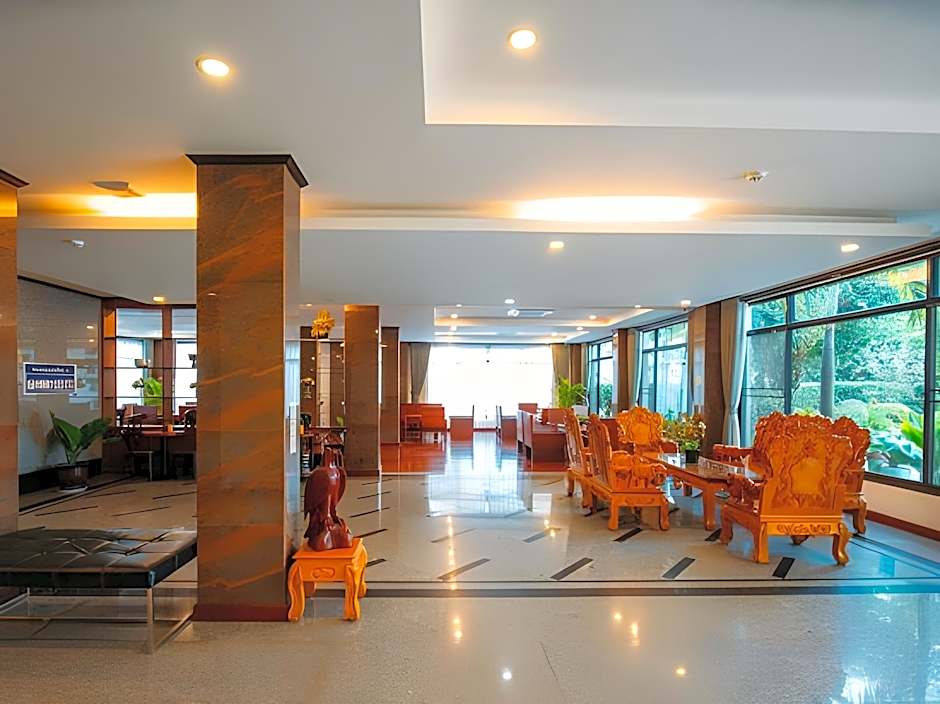 Sisombat Plaza Hotel