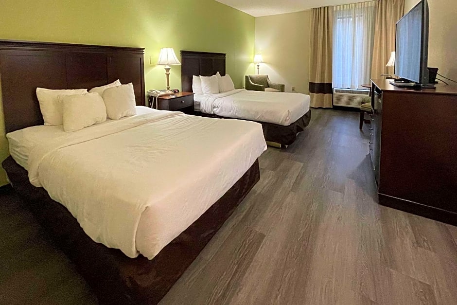 Photo 1 of 4 of 2 Double Beds, Accessible
