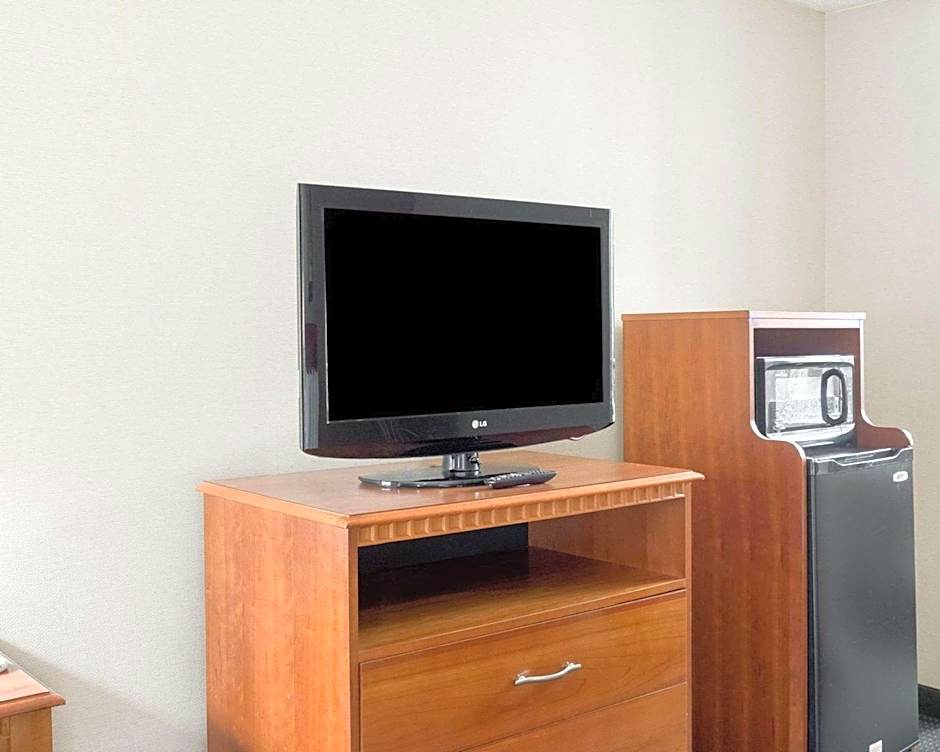 Quality Inn Columbus, MS